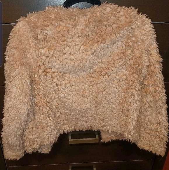 Fuzzy jacket - Picture 6 of 7